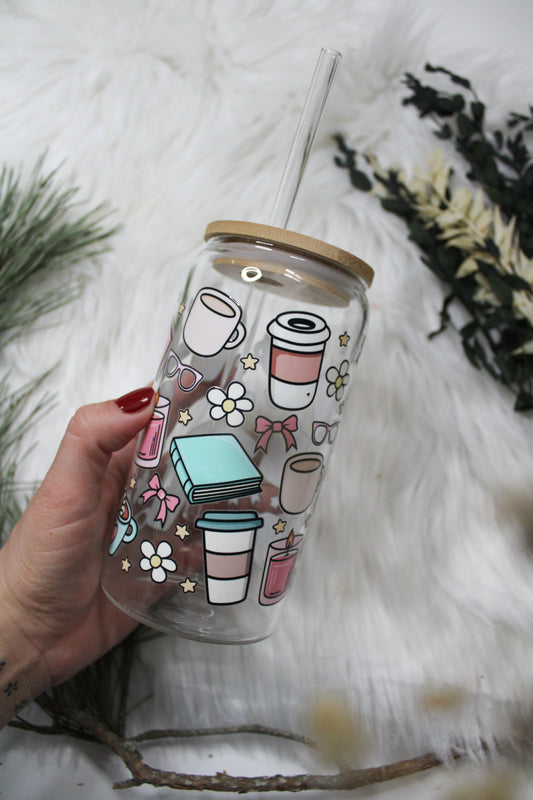 Glas mit Deckel & Strohhalm „Bücherliebe“