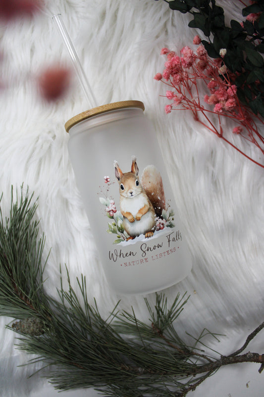 Glas mit Deckel & Strohhalm „When Snow Falls“